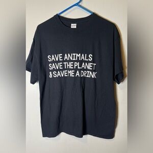 Black short sleeve graphic tee size large